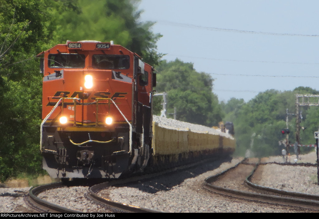 BNSF 9054 East